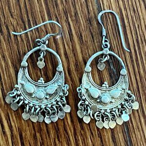 Sweet Pair of Boho Dangly Fluttery Earrings Brass Alloy - Vintage Y2K - EUC